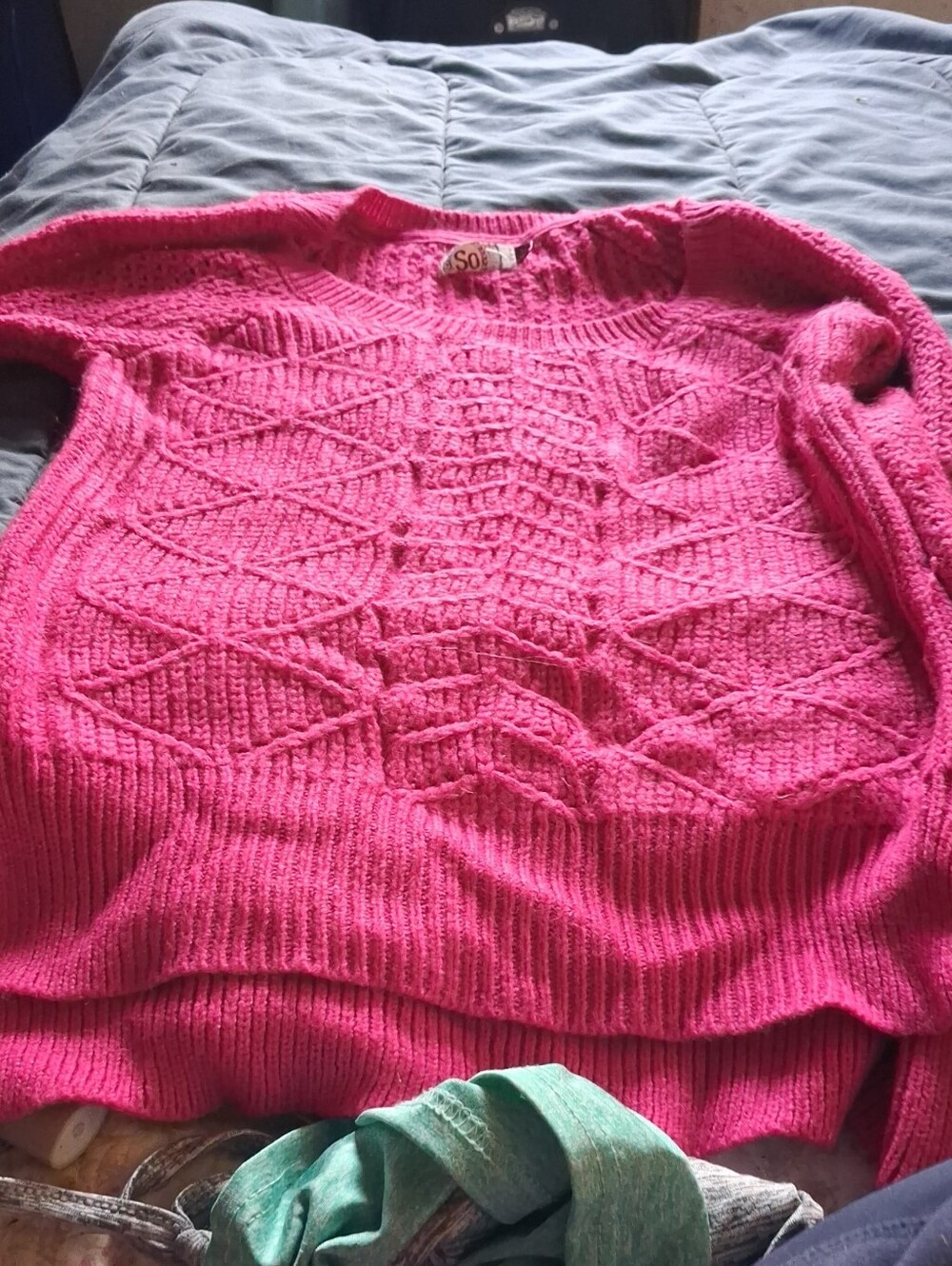 Pink Sweater Medium. Not Sure If Woman Or Child